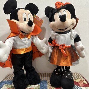 Disney Mickey & Minnie Mouse Halloween Door‎ Greeters Vampire & Witch 2023 NWT